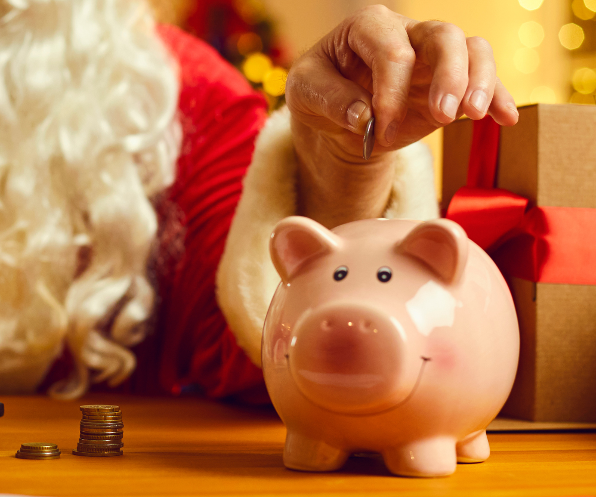TIPS FOR STICKING TO YOUR HOLIDAY BUDGET